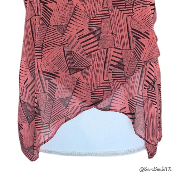 SOPRANO Salmon Pink Black Geo Print Asymmetrical Swing Camisole Tank Top - Picture 10 of 13